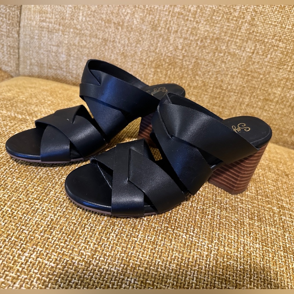 NWOT ~ Seychelles Black Strapless Sandals Size 7